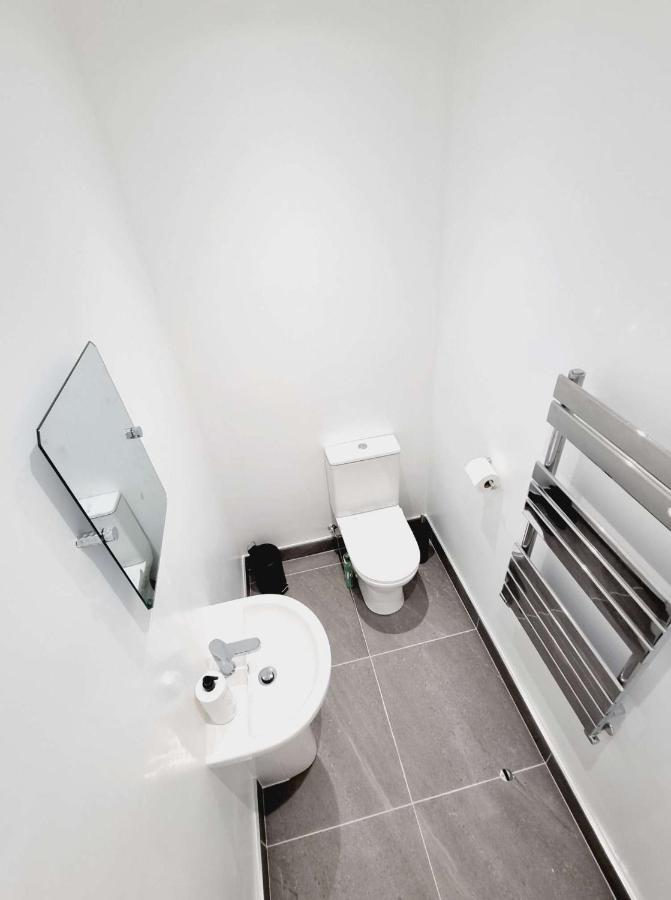 Апартаменты Lmk, 2 Bedroom Apartment, With Roof Terrace, Free Parking, Ev Charger, Great Location. Белфаст