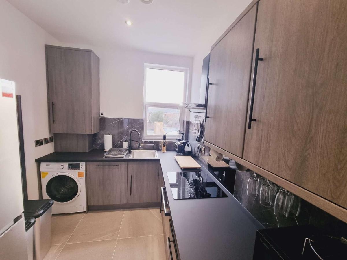 Апартаменты Lmk, 2 Bedroom Apartment, With Roof Terrace, Free Parking, Ev Charger, Great Location. Белфаст